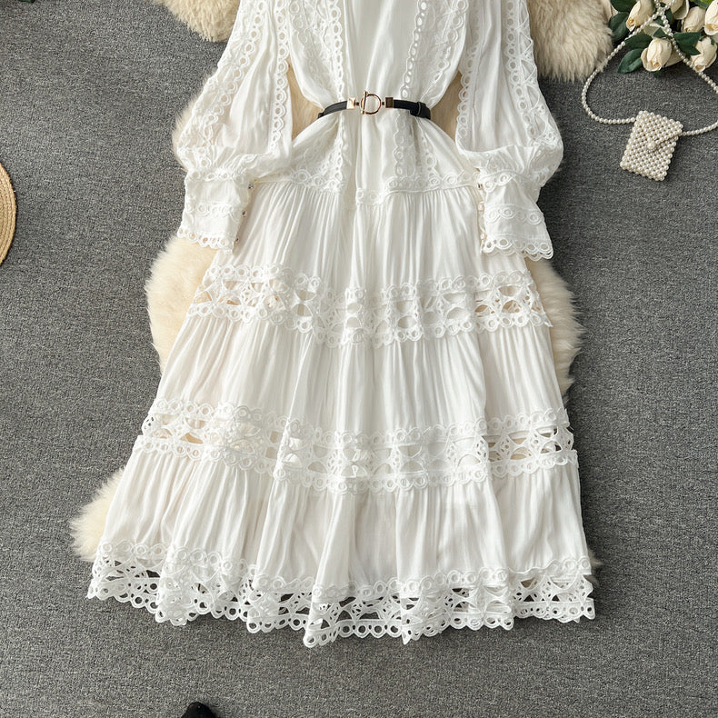 Beautiful heavy  hollow lace splicing French puff sleeve high-end dress