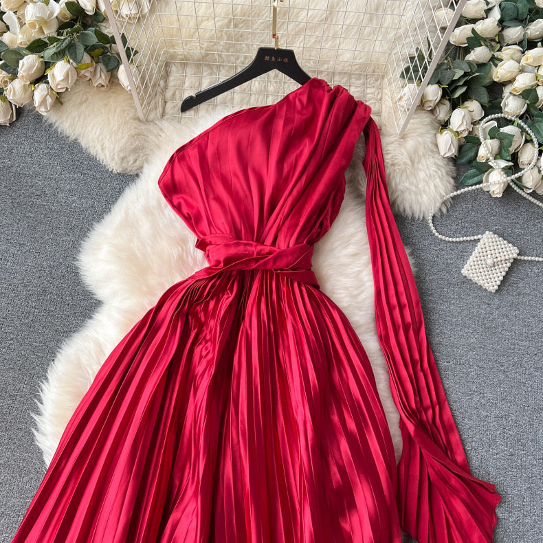 High-end off-shoulder ribbon design high-waist slim drape pleated dress