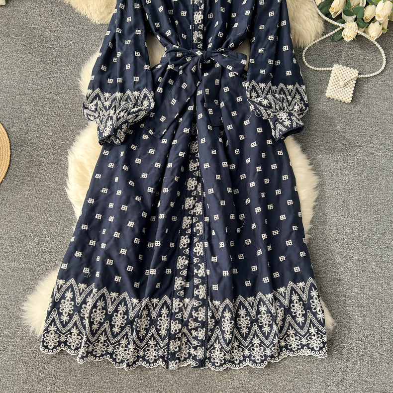 Heavy-hollow embroidered loose-slimming fashionable age-reducing swing dress