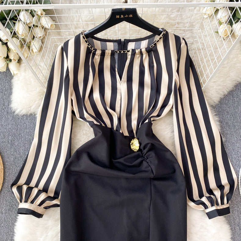 high-end striped dress puff sleeve patchwork waist slit design bodysuit m5582