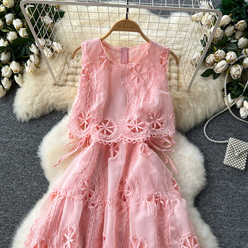 hollow lace cutwork embroidery waist stitching sleeveless dress