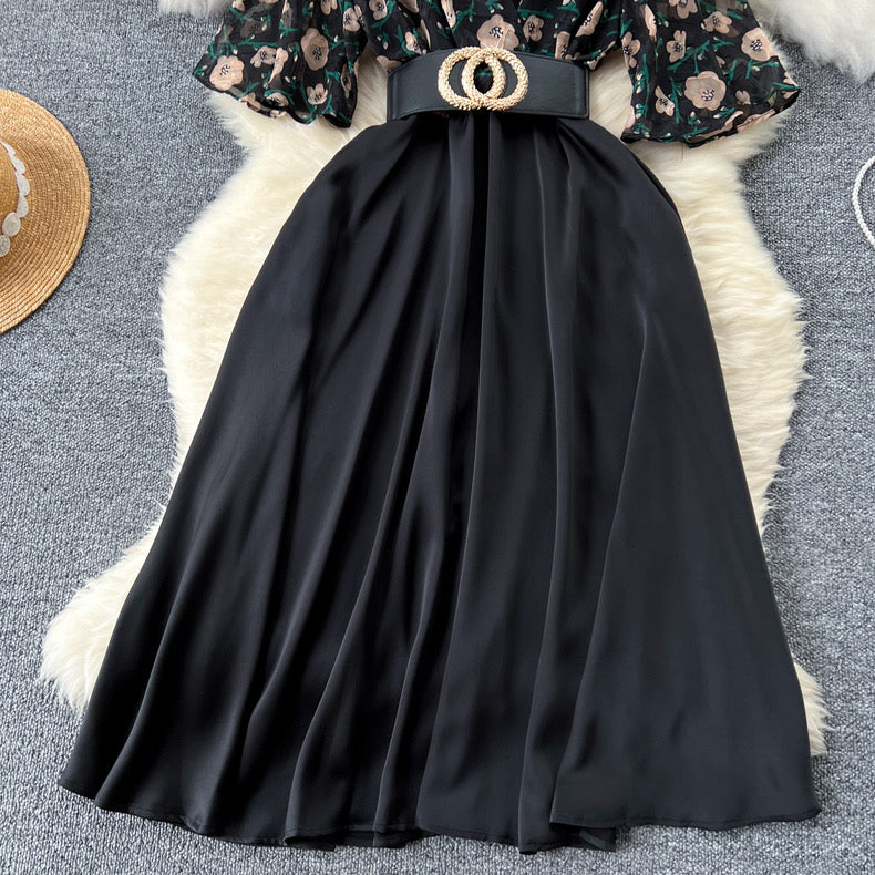 light and mature style V-neck, trumpet sleeves dress